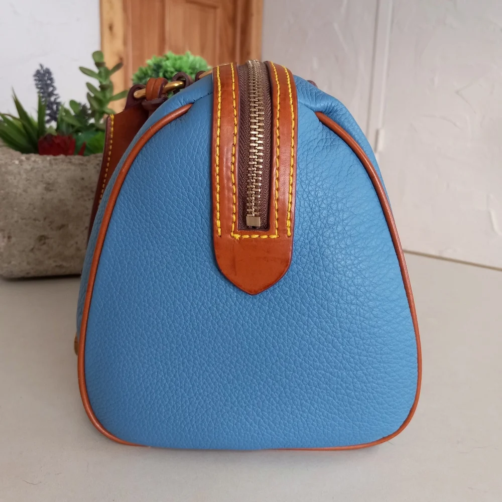 Dooney & Bourke sold out
